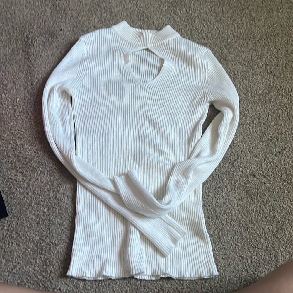 Open chest small turtle neck sweater